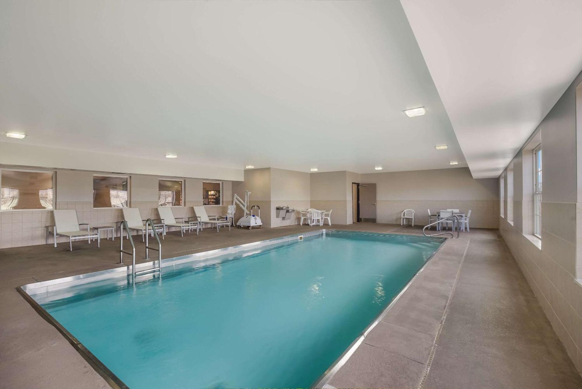 Country Inn & Suites By Radisson, Marion, Il Exteriör bild